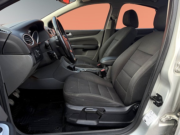 Ford Focus 5 of 9