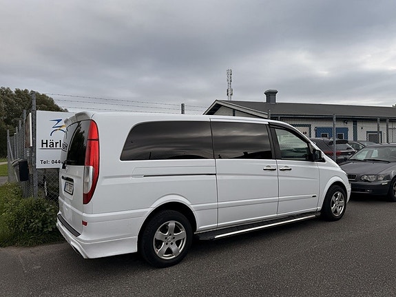 Mercedes-Benz Viano 5 of 12