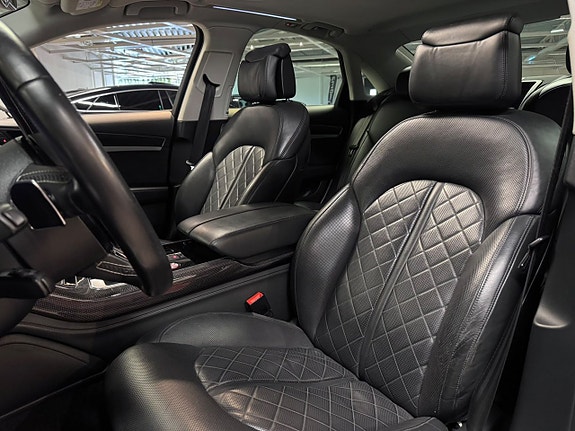 Audi S8 17 of 30