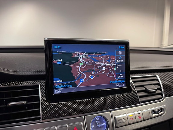 Audi S8 21 of 30