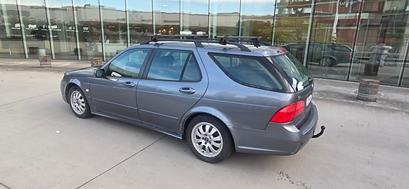 Saab 9-5 2 of 5