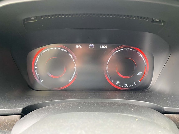 Volvo V90 Cross Country 5 of 13