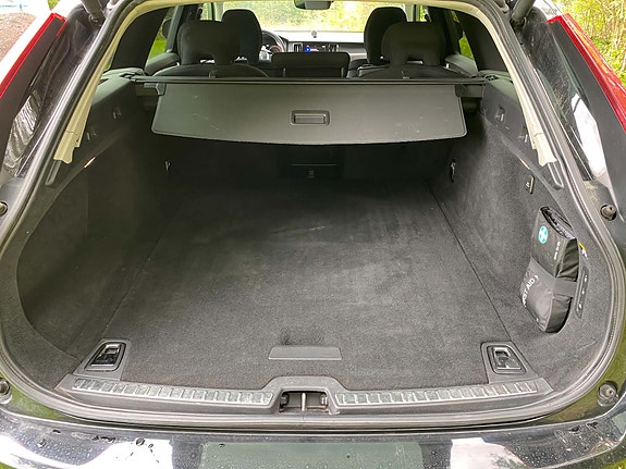 Volvo V90 Cross Country 6 of 13