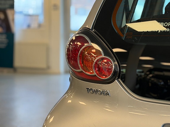 Toyota Aygo 12 of 30
