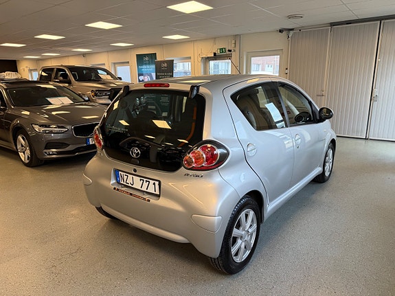 Toyota Aygo 9 of 30