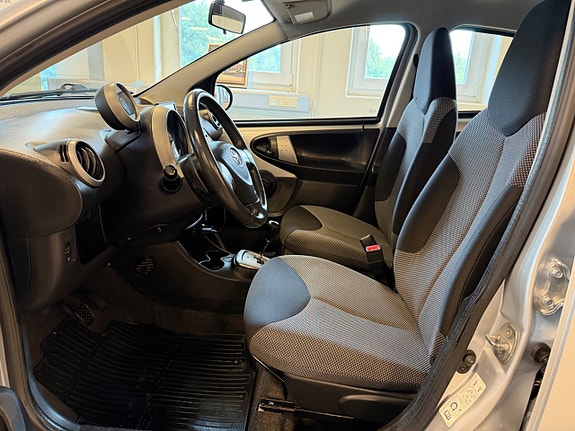 Toyota Aygo 17 of 30