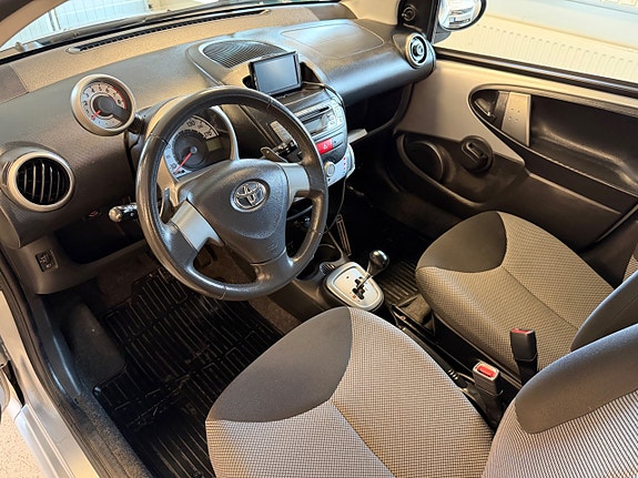 Toyota Aygo 16 of 30