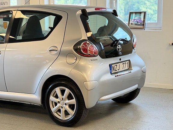 Toyota Aygo 11 of 30