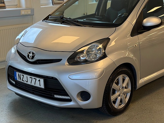 Toyota Aygo 10 of 30