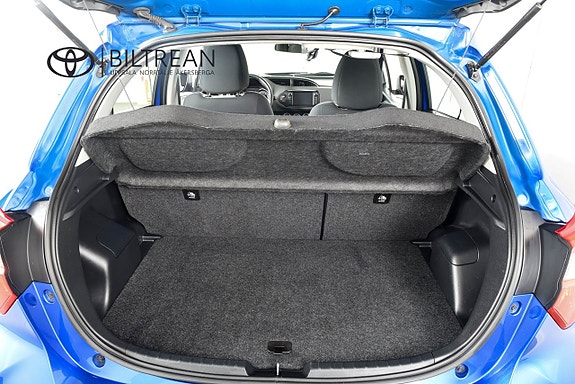 Toyota Yaris 7 of 17