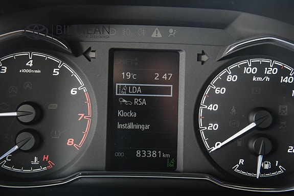 Toyota Yaris 14 of 17