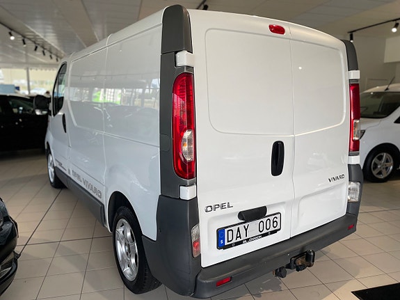 Opel Vivaro 6 of 16