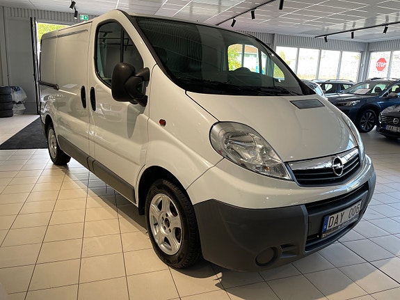 Opel Vivaro 3 of 16