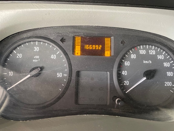 Opel Vivaro 10 of 16