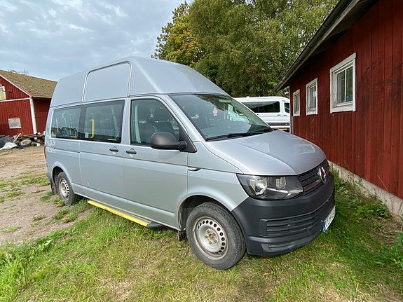 Volkswagen Transporter 2 of 12