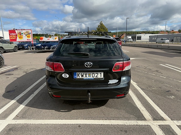 Toyota Avensis 19 of 19