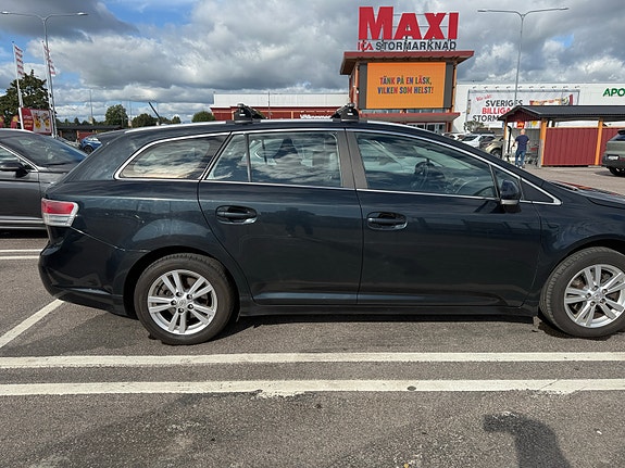 Toyota Avensis 5 of 19
