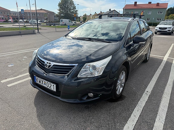 Toyota Avensis 18 of 19