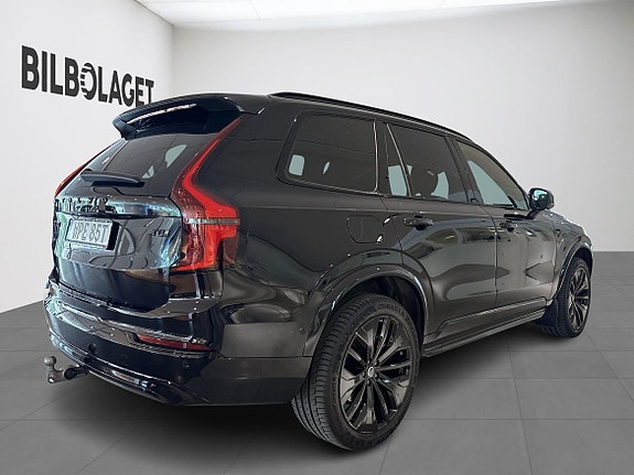 Volvo XC90 4 of 25