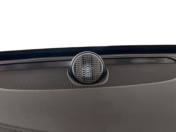 Volvo XC90 16 of 25