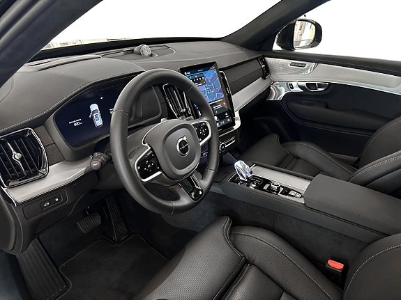 Volvo XC90 6 of 25