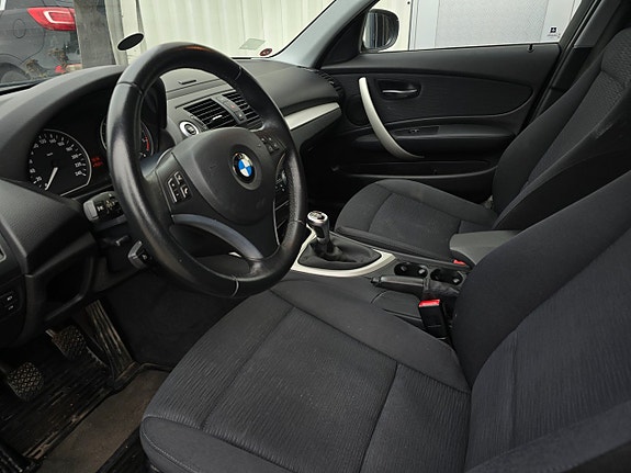 BMW 116d 5 of 12