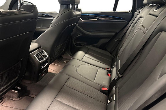 BMW iX3 11 of 19