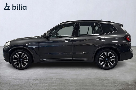 BMW iX3 3 of 19