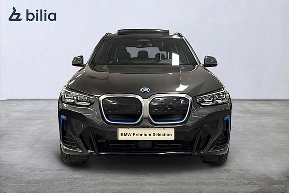 BMW iX3 5 of 19