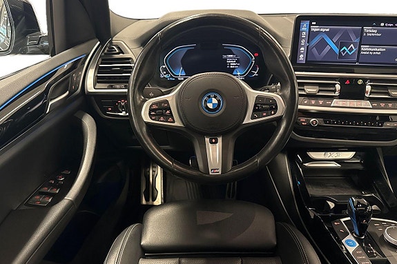 BMW iX3 9 of 19