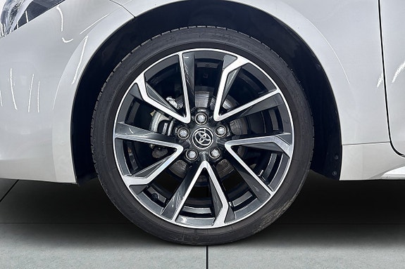 Toyota Corolla 15 of 18