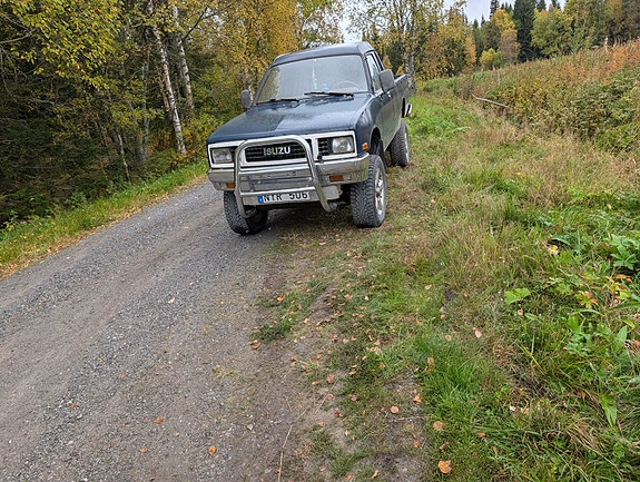 Isuzu 2 of 6