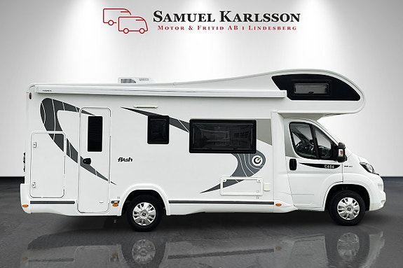 Chausson C 656 Flash |6 bäddar | 6 Bältad | AC | B-kort | 150 HK | 2 of 23