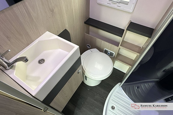 Chausson C 656 Flash |6 bäddar | 6 Bältad | AC | B-kort | 150 HK | 17 of 23
