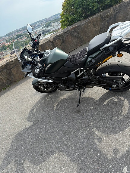 Suzuki GSX-S1000GX 4 of 5