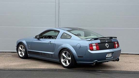 Ford Mustang 6 of 19