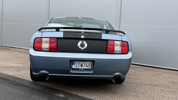Ford Mustang 10 of 19