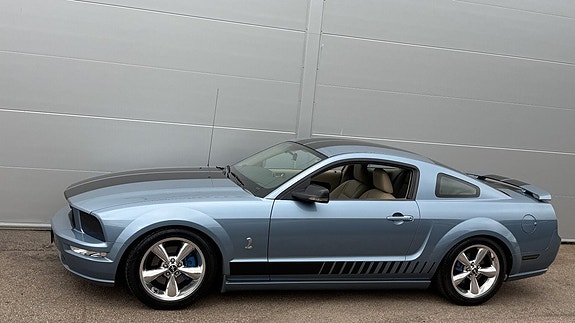 Ford Mustang 5 of 19