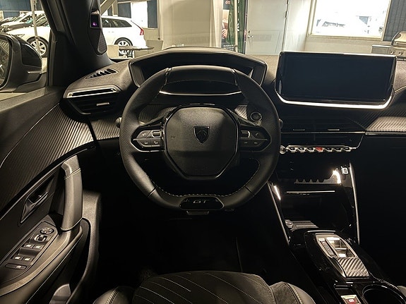 Peugeot 2008 11 of 19