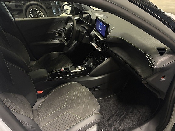 Peugeot 2008 14 of 19