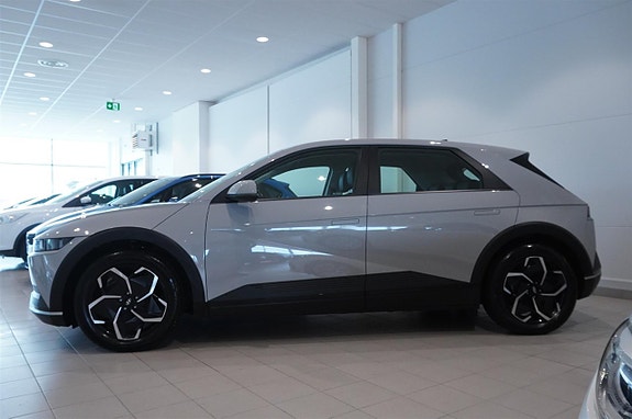 Hyundai Ioniq 5 3 of 12