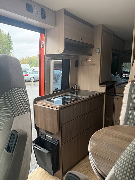 Pössl Campervan 2,0 HDI 163 HK 7 of 14