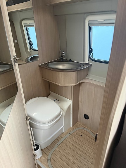 Pössl Campervan 2,0 HDI 163 HK 8 of 14