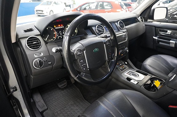 Land Rover Discovery 4 8 of 17