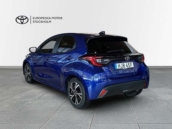 Toyota Yaris 3 of 11