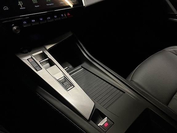 Peugeot 408 13 of 16