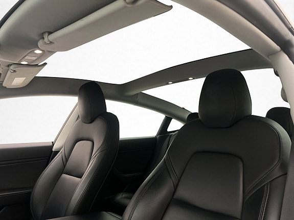 Tesla Model 3 11 of 30
