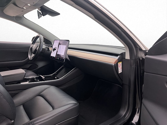Tesla Model 3 25 of 30