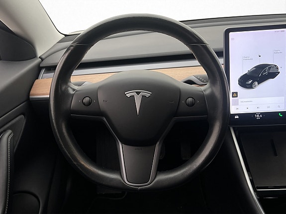 Tesla Model 3 14 of 30