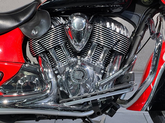 Indian CHIEFTAIN "CLASSIC-STYLE" 4 of 9
